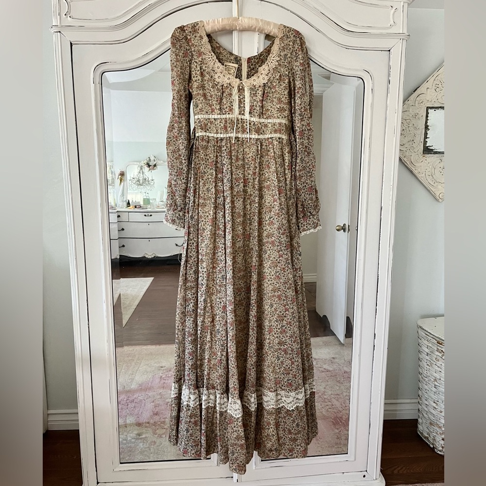 Vintage 1970’s GUNNE SAX Dress